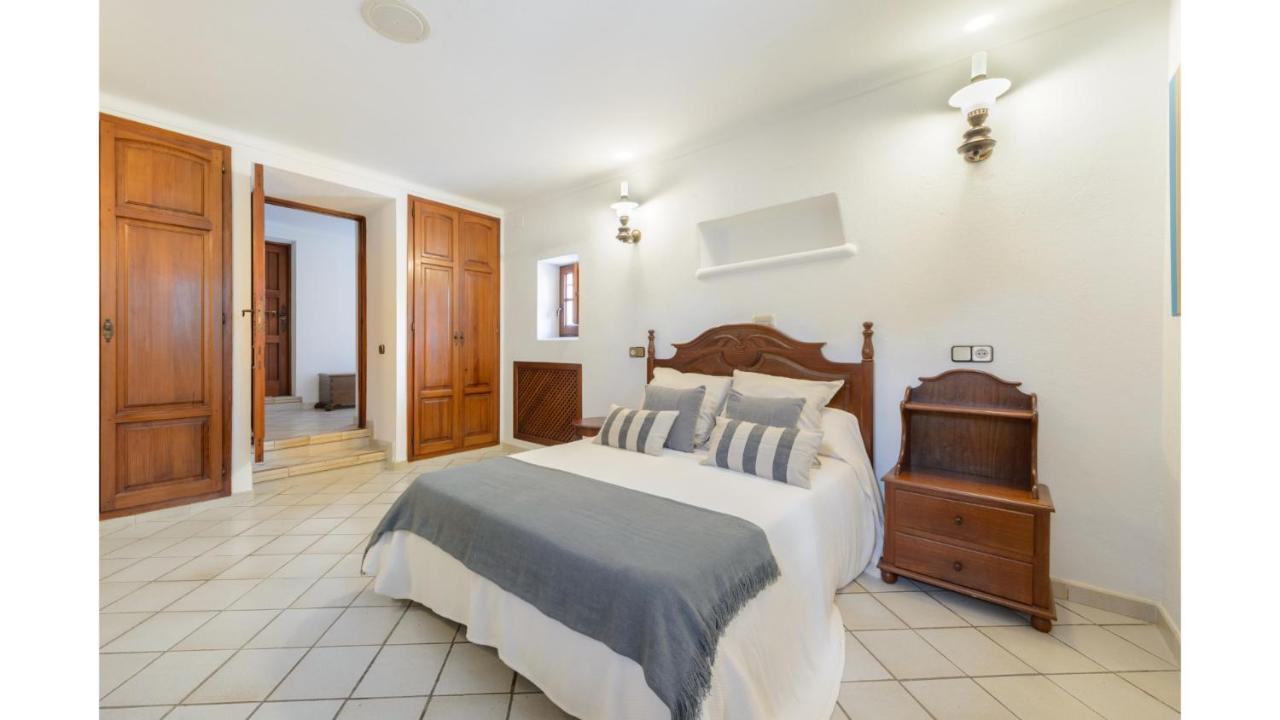 Mestre Is A Huge With Stunning Sunset Views Near To Villa San Antonio (Ibiza)